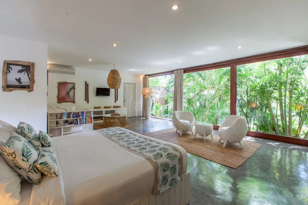 Deluxe Suite: Abgeschiedenheit und tropische Umgebung - ZIMMER IM CANGGU SURF CAMP