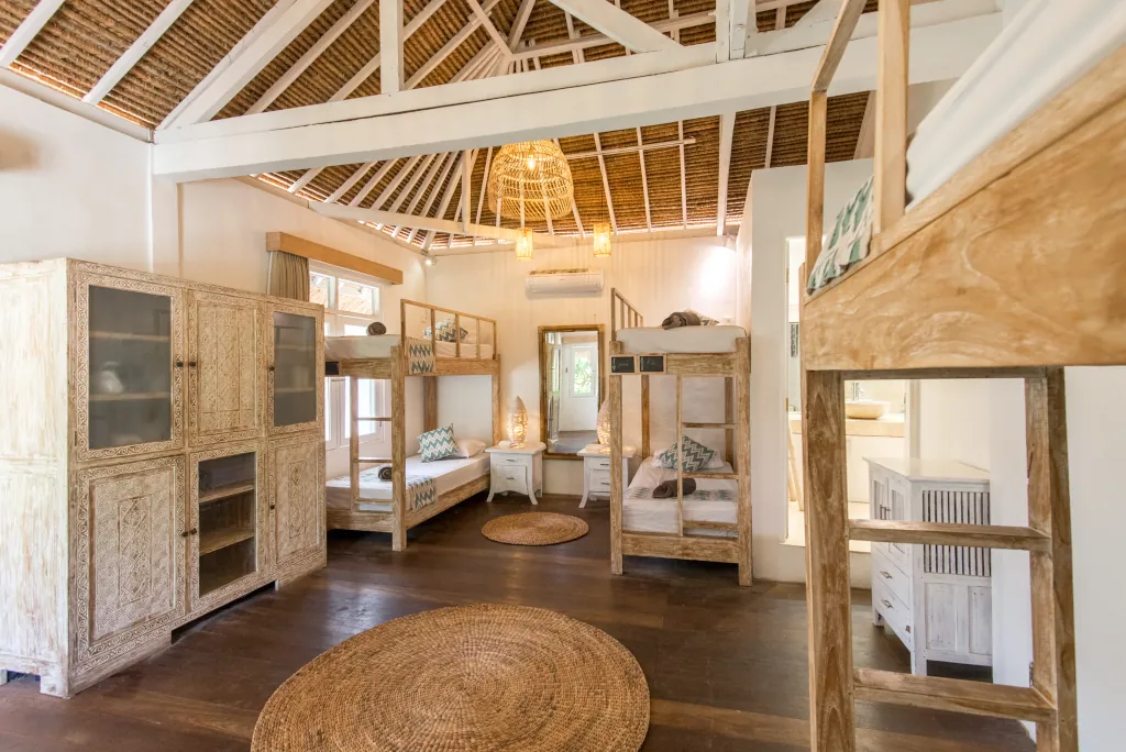 Dorm Bungalow: Geselligkeit zum kleinen Preis - ZIMMER IM SURF CAMP IN SEMINYAK