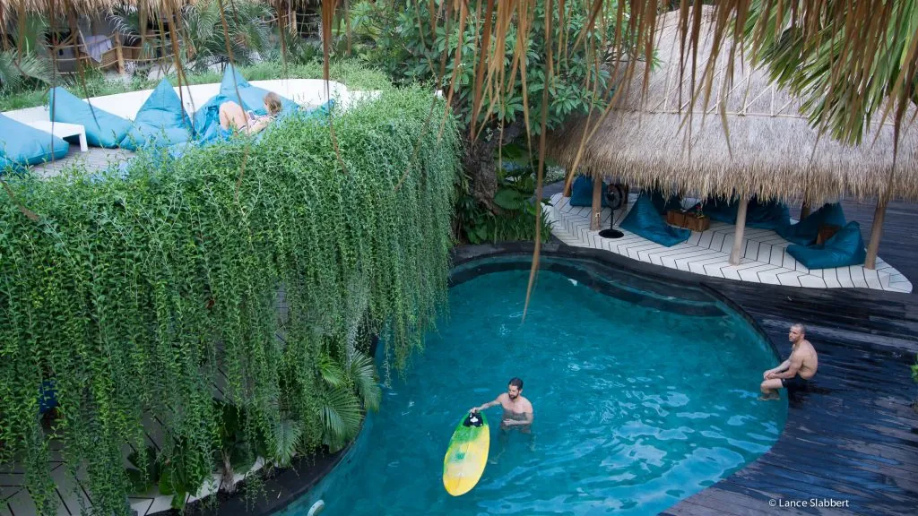 WE INVITE DIGITAL NOMADS TO COWORK & SURF IN BALI!