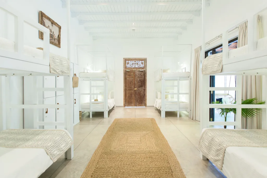 Superior dorm - surf with friends - Weligama Surf Camp rooms