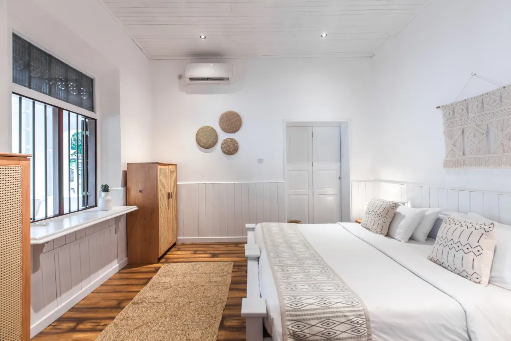 Deluxe room - affordable luxury - Weligama Surf Camp rooms