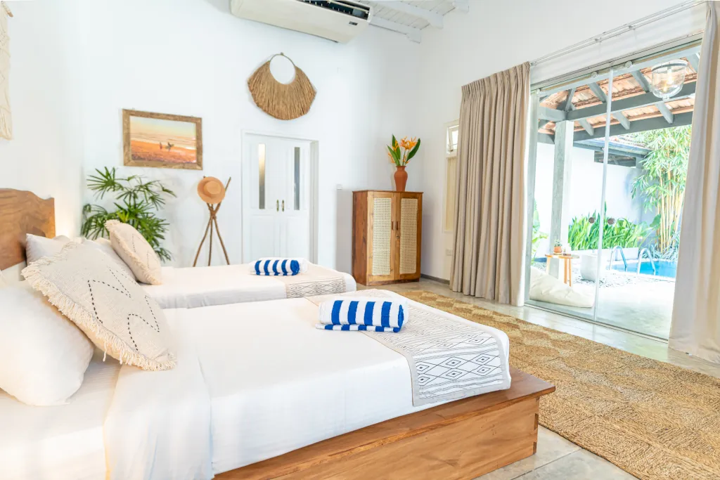 Deluxe pool suite - spacious room with private pool - Weligama Surf Camp rooms