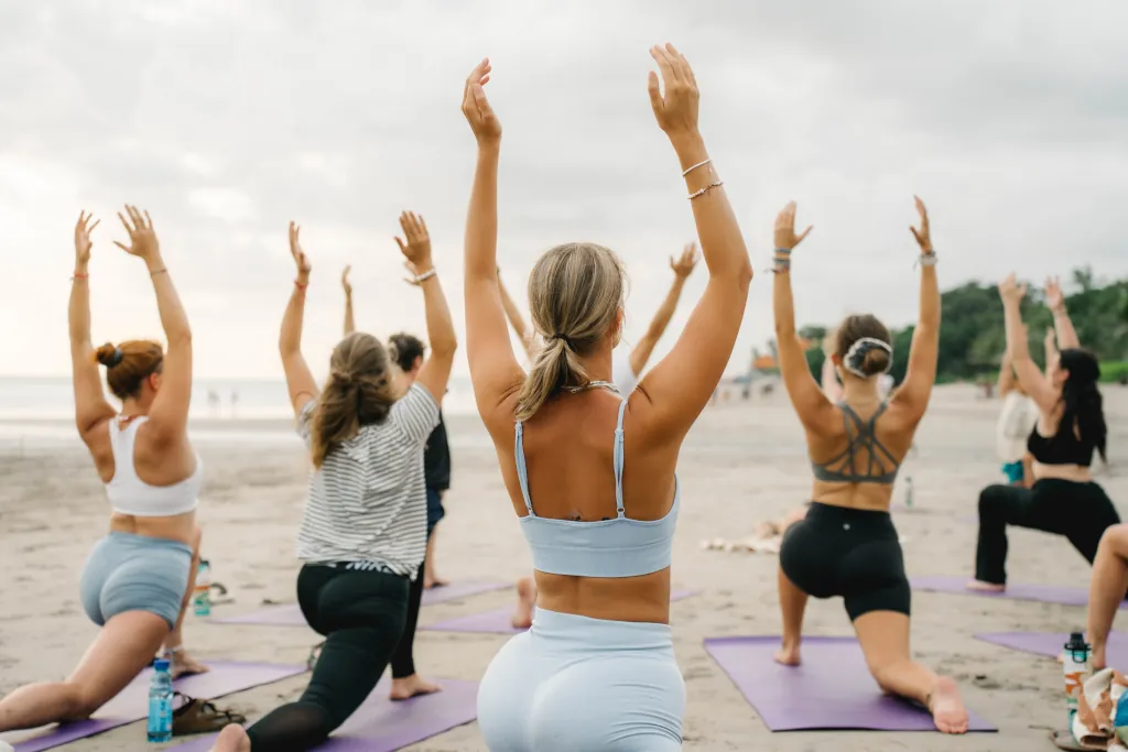 Seminyak: Soziales Surfcamp