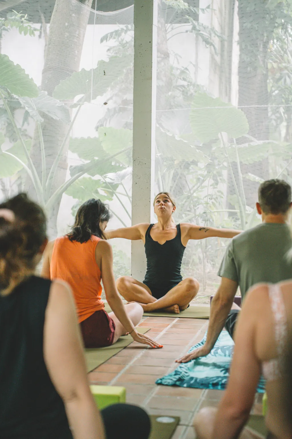 Yoga im Kima Surf, Weligama