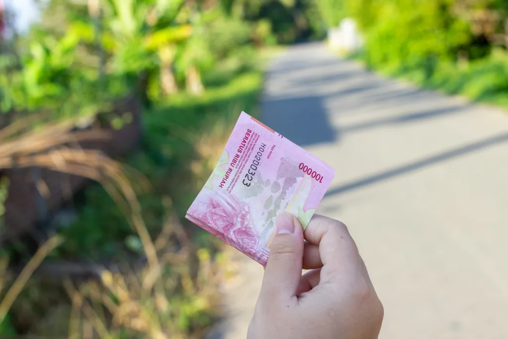 Cash vs Card : Bali