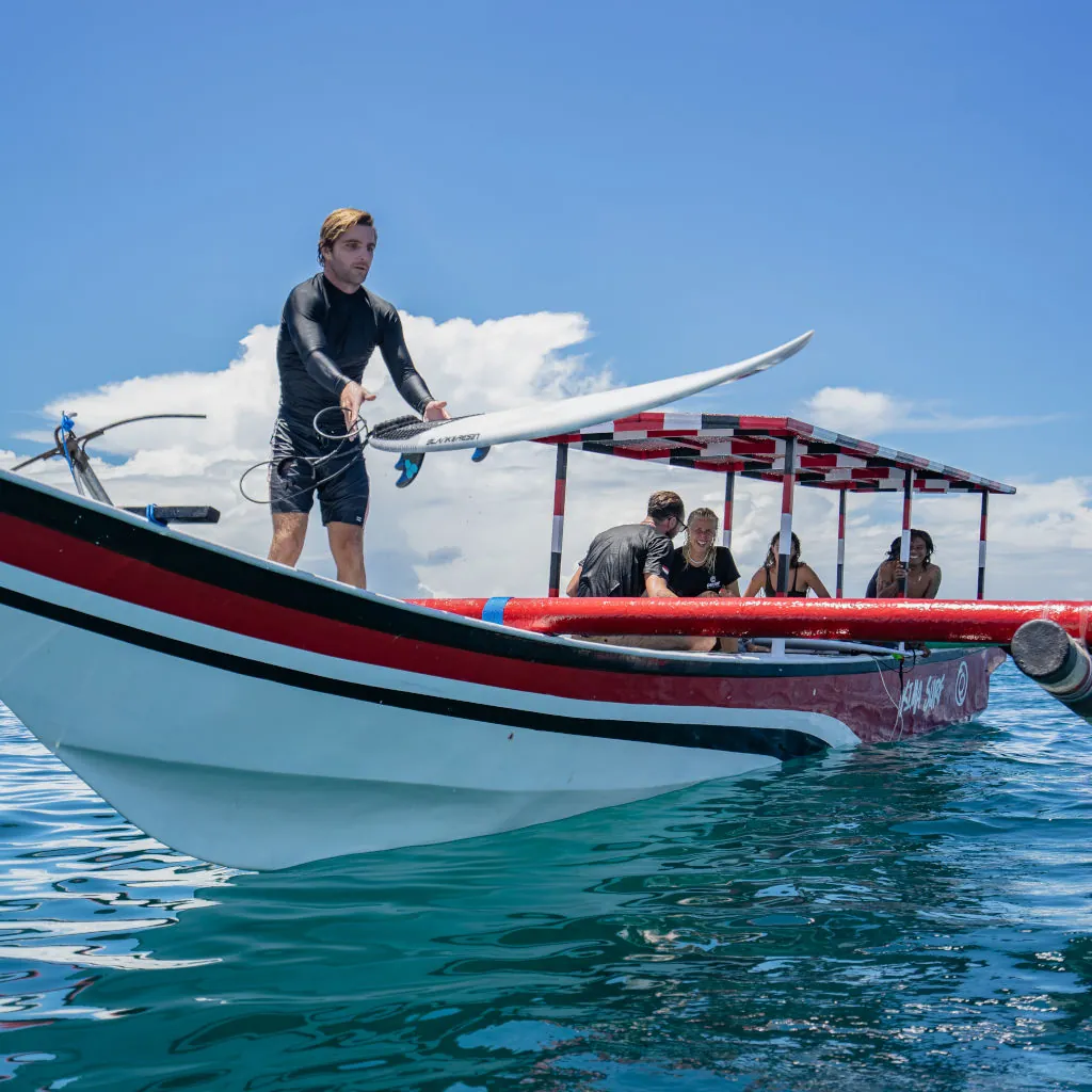 How a boat trip at Kima could look like