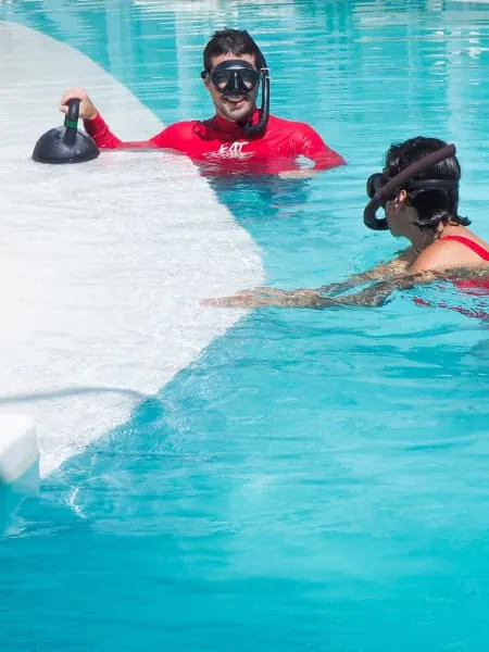 Surfing for beginner and intermediate surfer