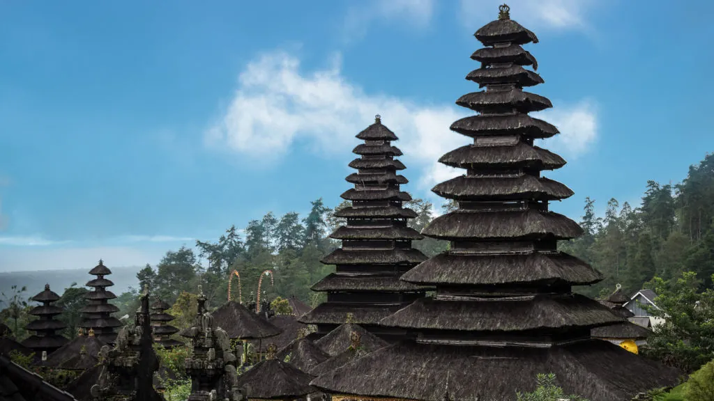 Tauche ein in die Geschichte und Kultur Indonesiens