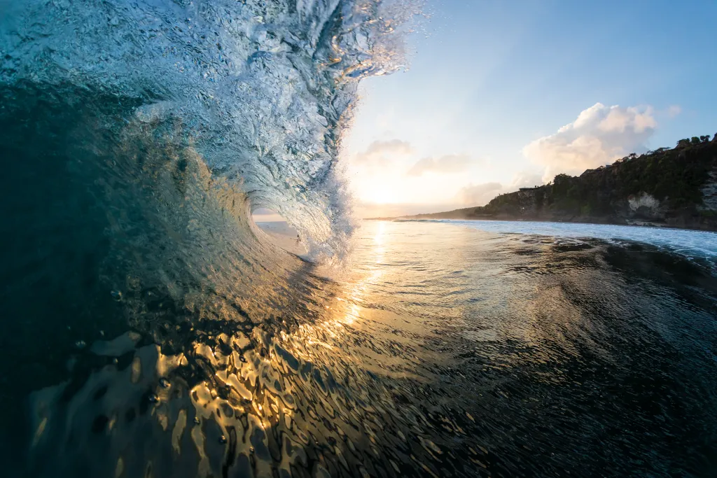 a barreling wave shot at an insiders pesrpective