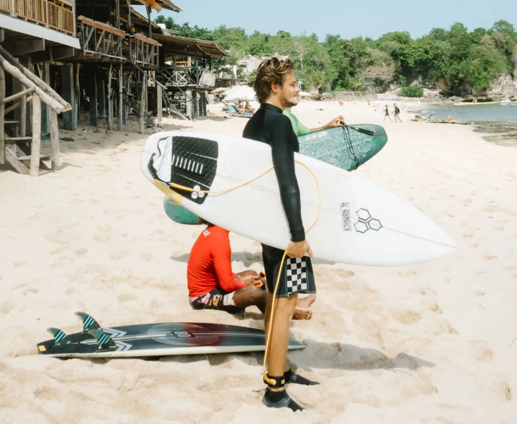 06.00 Uhr: Surfsession bei Sonnenaufgang