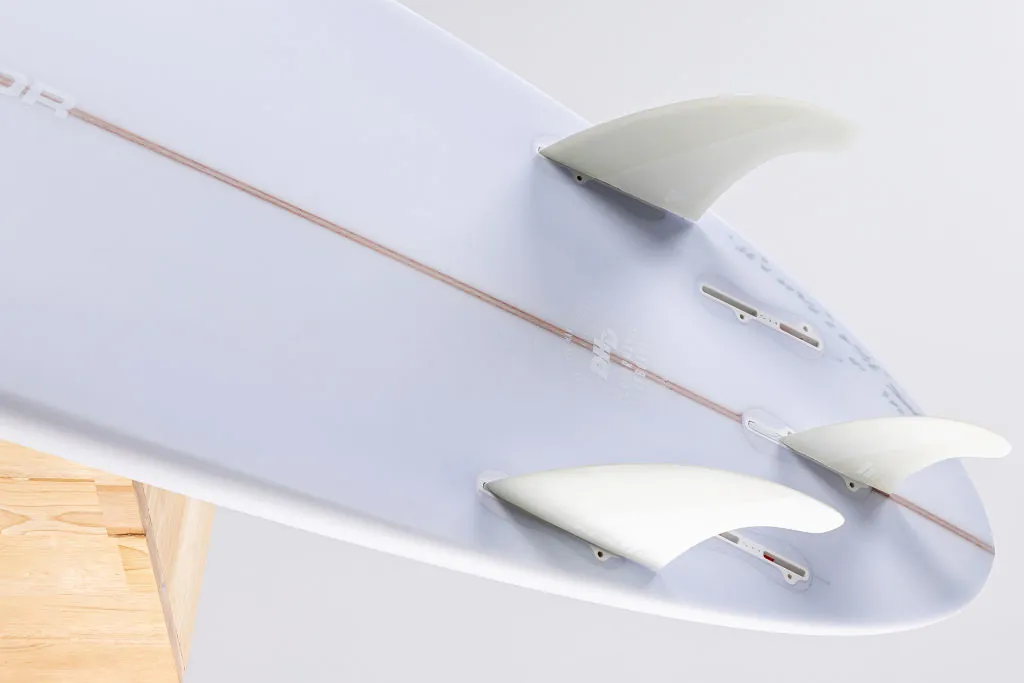 Surf Essentials: This is what you need! - The Different Fin Setups - Thruster (Tri-fin)