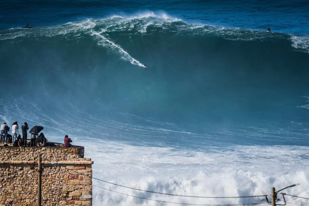 New World Record of the Biggest Wave ever surfed