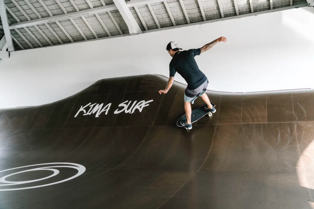 Surfskate Himmel in Canggu