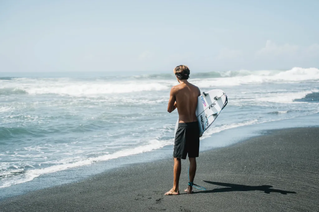 What are your goals and dreams for the future, both in surfing and beyond?