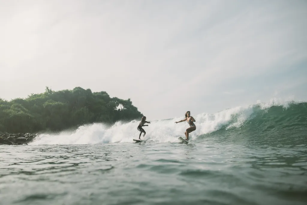 special-packages/stay-5-nights-get-a-free-learn-to-surf-course/hiriketiya/2.webp