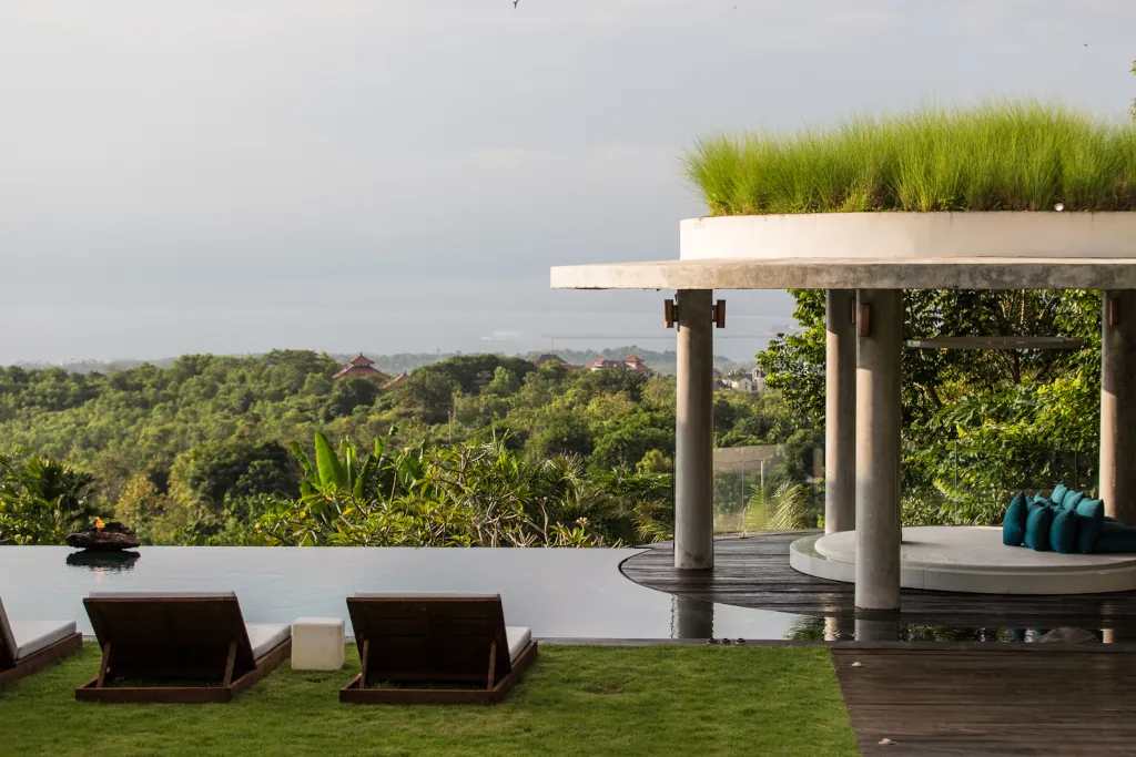 surf-retreats/surf-retreat-bali/villaMossoCarousel/28.webp