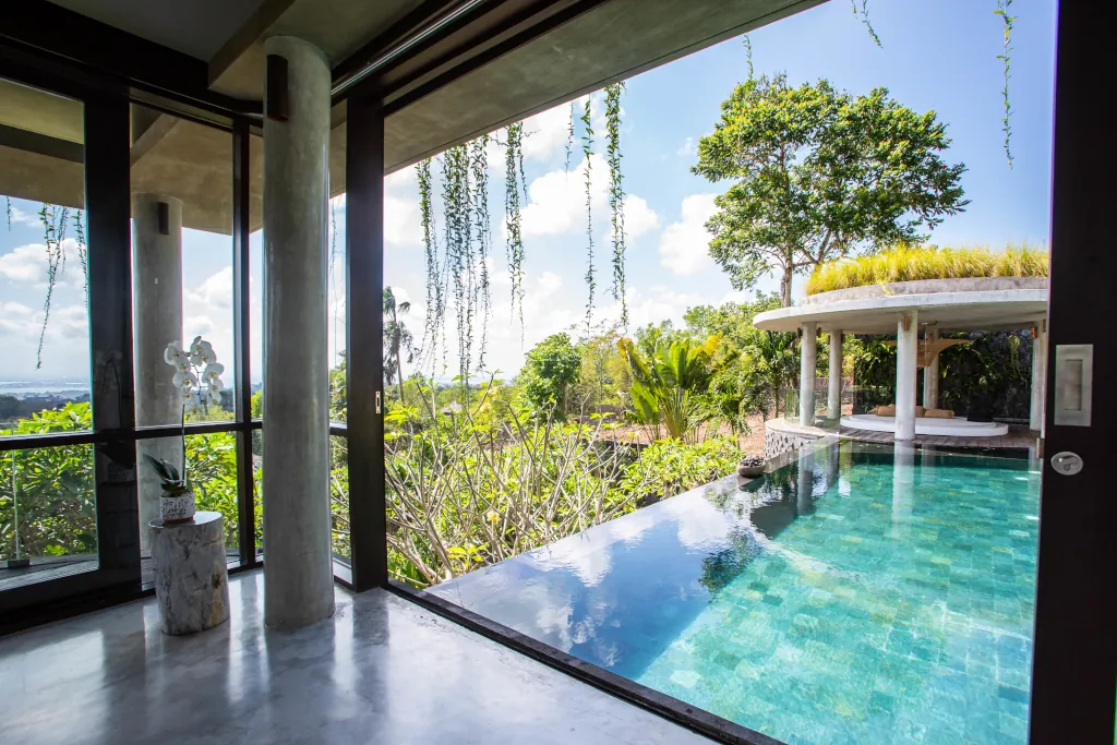 surf-retreats/surf-retreat-bali/villaMossoCarousel/7.webp